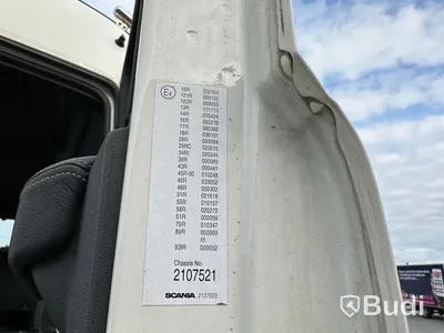 Lastbil Scania V8 R520 6x2 med Hiab lastväxlare 18T