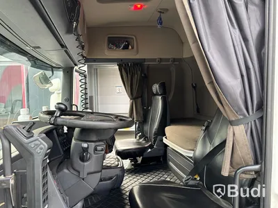 Lastbil Scania V8 R520 6x2 med Hiab lastväxlare 18T