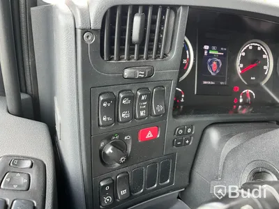 Lastbil Scania P370 LB 6x2-4 HNA frontlastare