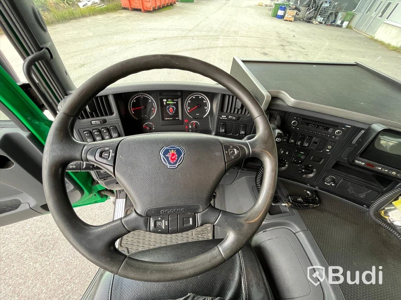Lastbil Scania P370 LB 6x2-4 HNA frontlastare