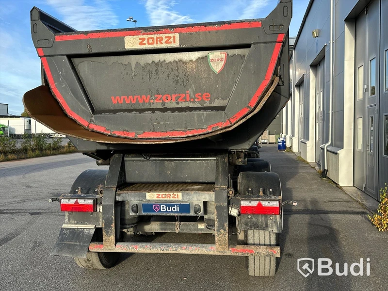 Lastbil DAF XF 510 SC 6x4 med Zorzi schakttrailer