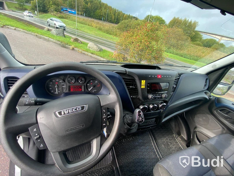Lastbil Iveco Daily 35S18A8
