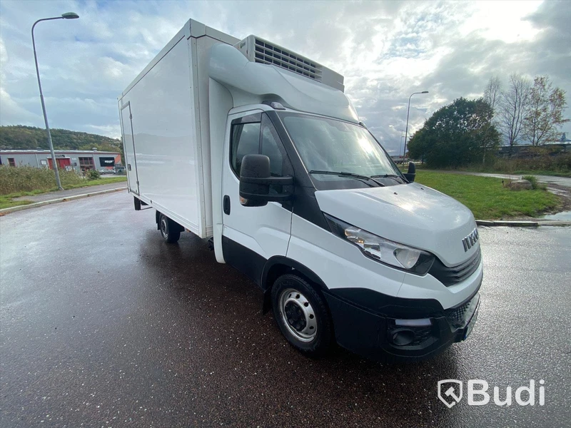 Lastbil Iveco Daily 35S18A8
