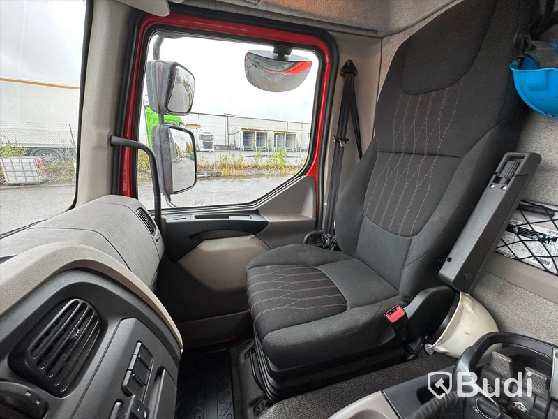 Kranbil DAF FA LF180H 4x2 med Palfingerkran PK 7.501