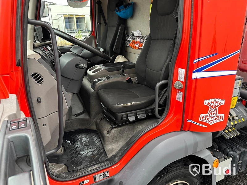 Kranbil DAF FA LF180H 4x2 med Palfingerkran PK 7.501