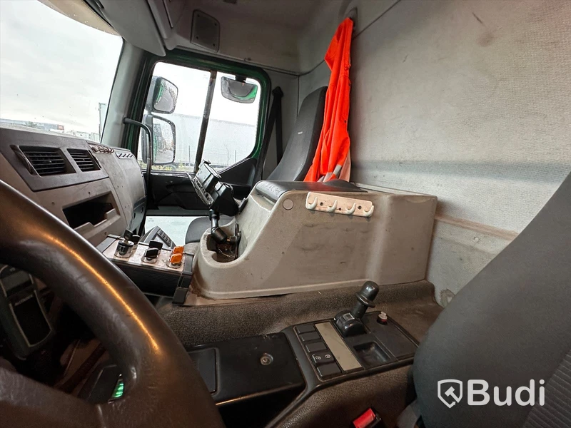 Baklastare Volvo FE 300 6x2 | 2013 | NTM