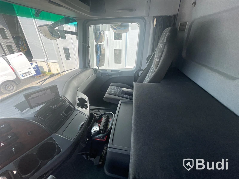 Lastbil Mercedes-Benz 2536 L Kranväxlare