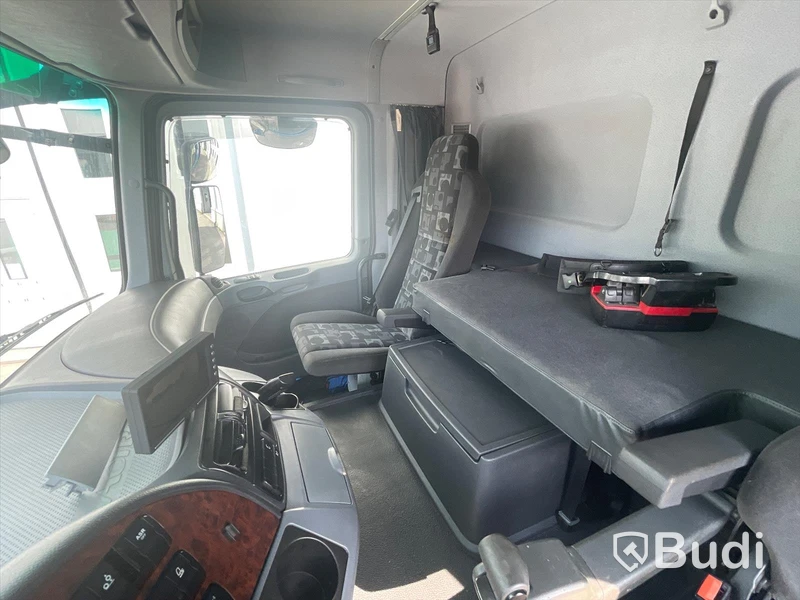 Lastbil Mercedes-Benz 2536 L Kranväxlare
