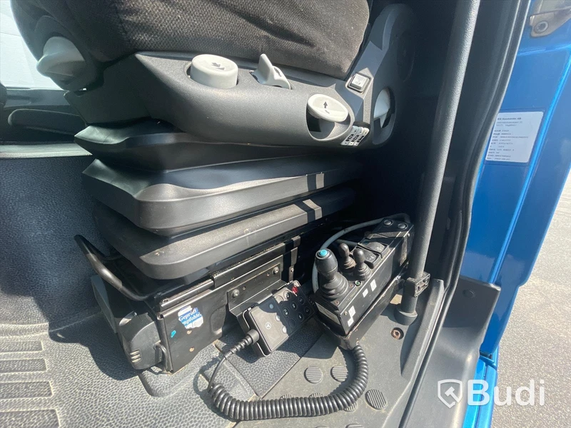 Lastbil Mercedes-Benz 2536 L Kranväxlare