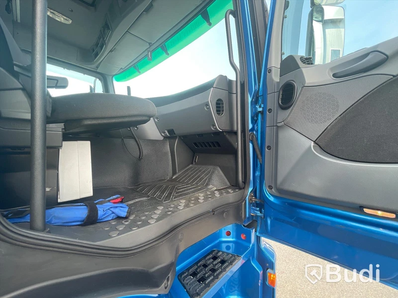 Lastbil Mercedes-Benz 2536 L Kranväxlare