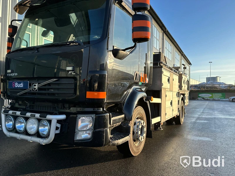 Lastbil Volvo FL 260 4X2 med vema 142T lift | 2013