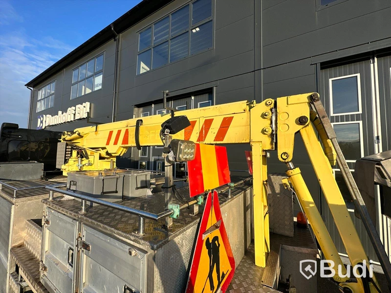 Lastbil Volvo FL 260 4X2 med vema 142T lift | 2013