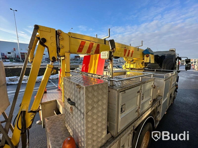 Lastbil Volvo FL 260 4X2 med vema 142T lift | 2013