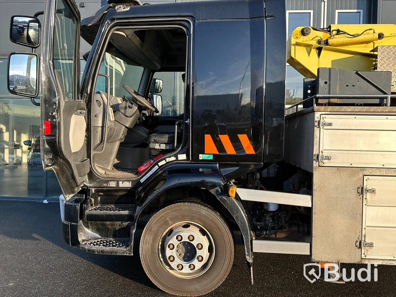 Lastbil Volvo FL 260 4X2 med vema 142T lift | 2013