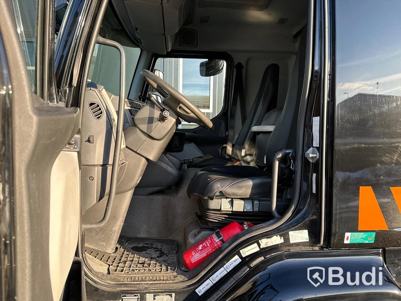 Lastbil Volvo FL 260 4X2 med vema 142T lift | 2013