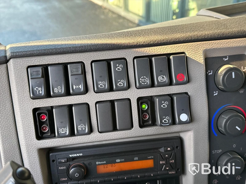 Lastbil Volvo FL 260 4X2 med vema 142T lift | 2013