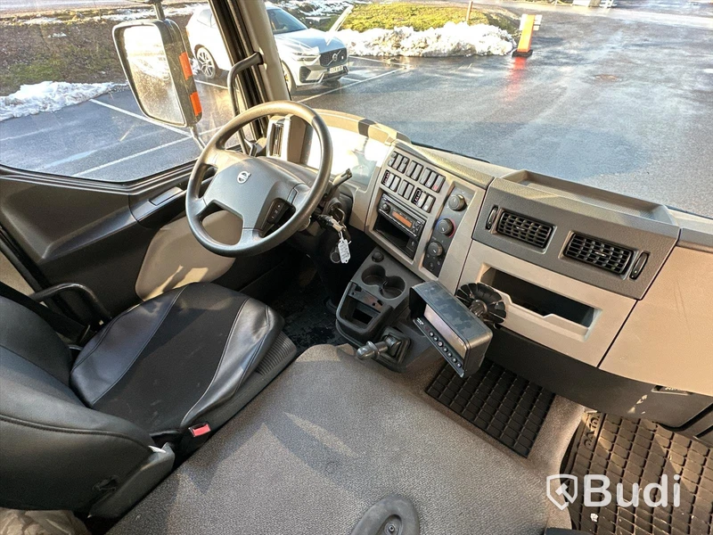 Lastbil Volvo FL 260 4X2 med vema 142T lift | 2013