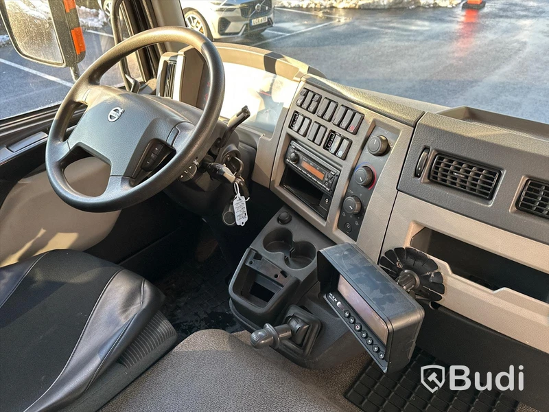 Lastbil Volvo FL 260 4X2 med vema 142T lift | 2013