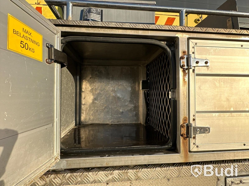 Lastbil Volvo FL 260 4X2 med vema 142T lift | 2013