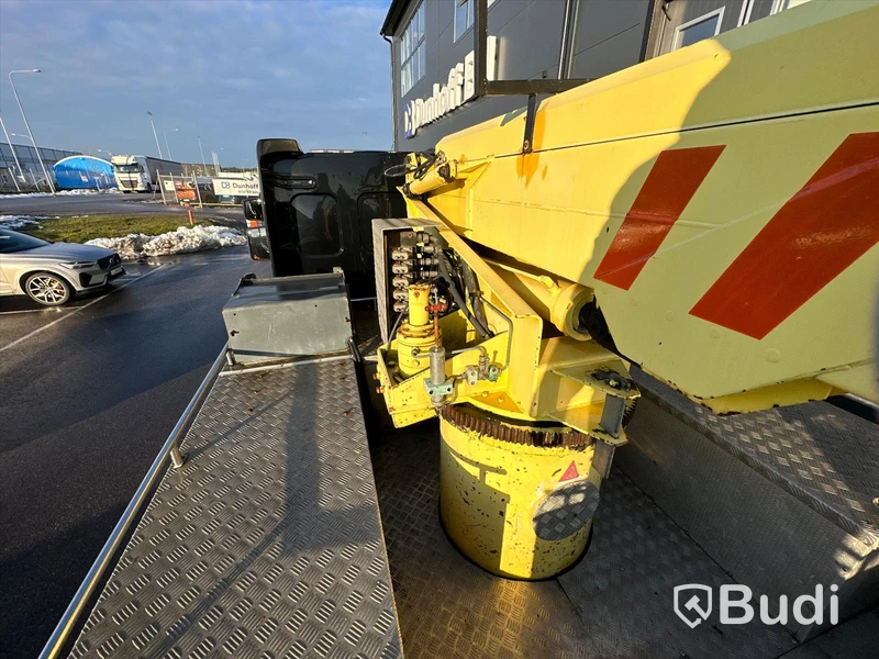 Lastbil Volvo FL 260 4X2 med vema 142T lift | 2013