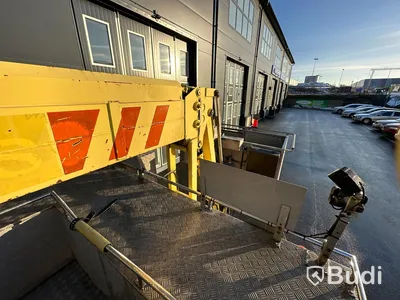 Lastbil Volvo FL 260 4X2 med vema 142T lift | 2013