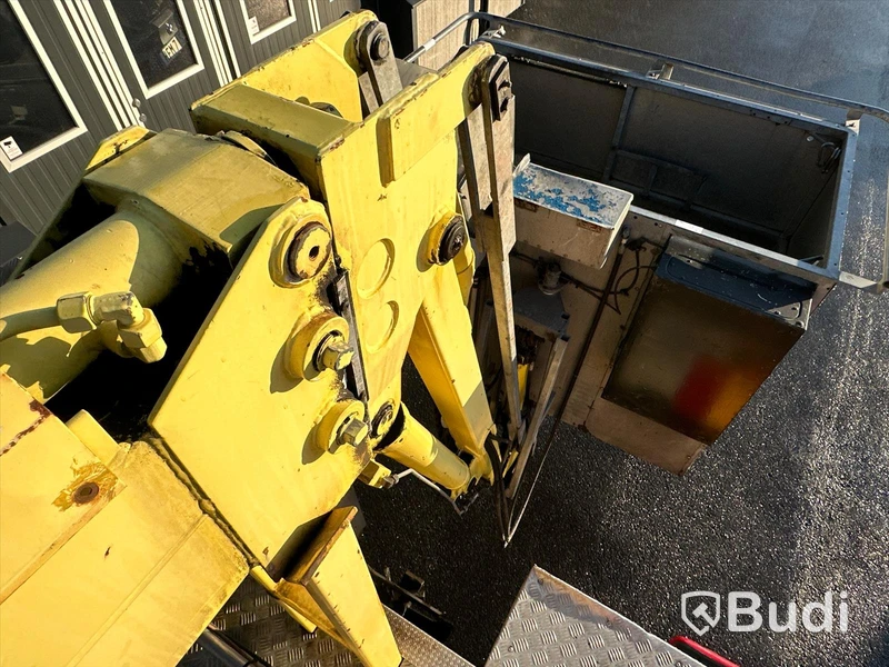 Lastbil Volvo FL 260 4X2 med vema 142T lift | 2013