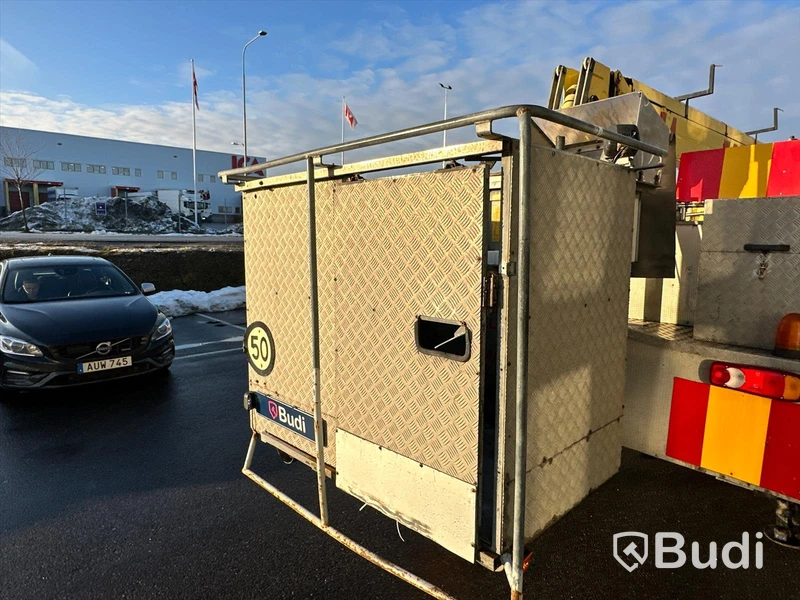Lastbil Volvo FL 260 4X2 med vema 142T lift | 2013