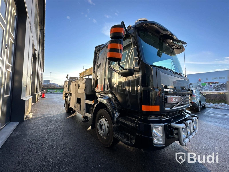 Lastbil Volvo FL 260 4X2 med vema 142T lift | 2013
