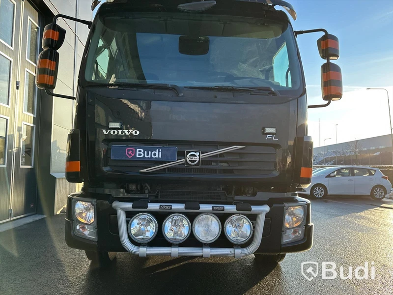 Lastbil Volvo FL 260 4X2 med vema 142T lift | 2013