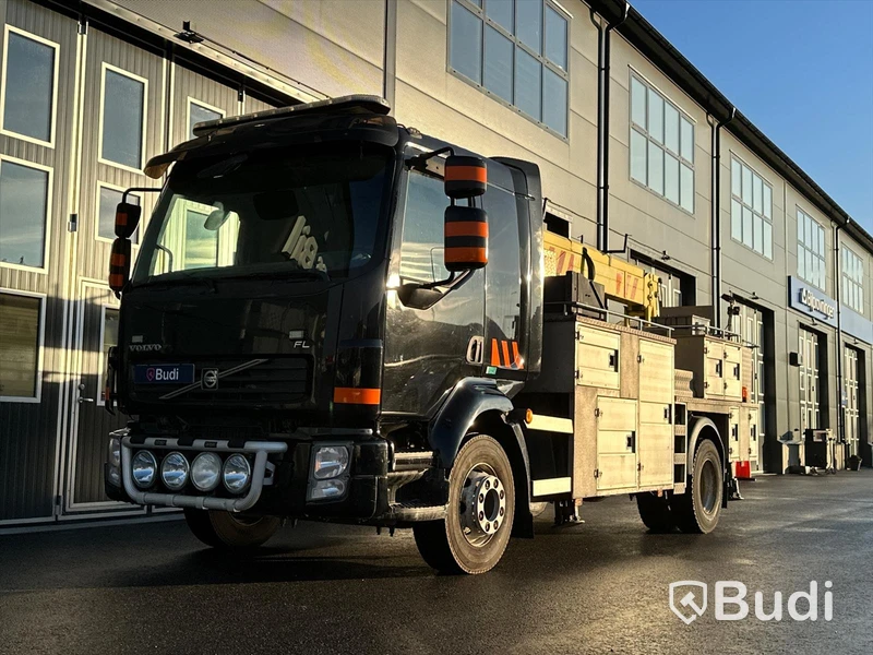 Lastbil Volvo FL 260 4X2 med vema 142T lift | 2013
