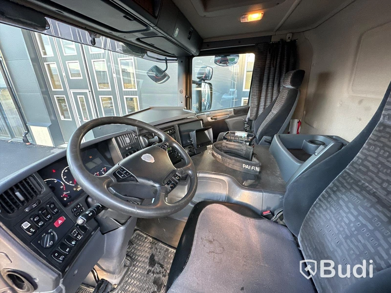 Brädgårdsbil Scania P280 LB6X2-4HHA | Palfinger PK2002