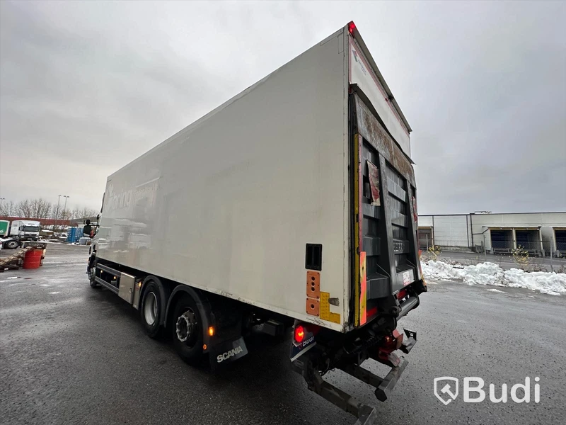 Lastbil Scania P410 6x2-4 HNB | 2016 | Kyl & Frysbil Carrier -