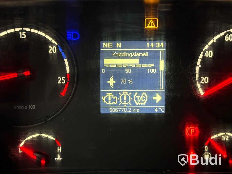 Lastbil Scania P410 6x2-4 HNB | 2016 | Kyl & Frysbil Carrier -