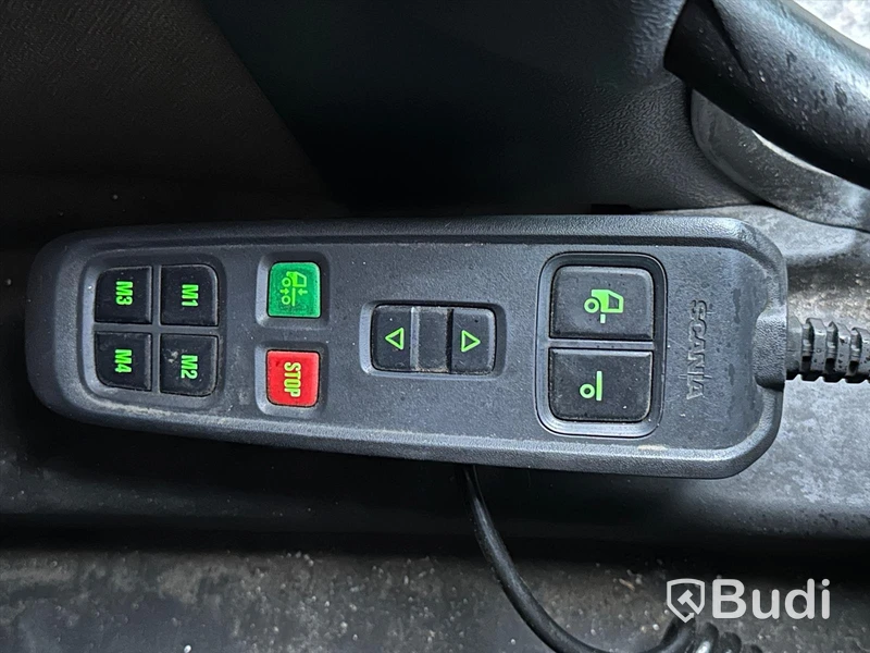 Lastbil Scania P410 6x2-4 HNB | 2016 | Kyl & Frysbil Carrier -