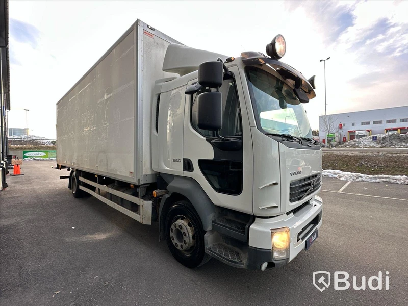 Lastbil Volvo FL 260 4x2 | 2010 | Skåp Arka - EXPORT