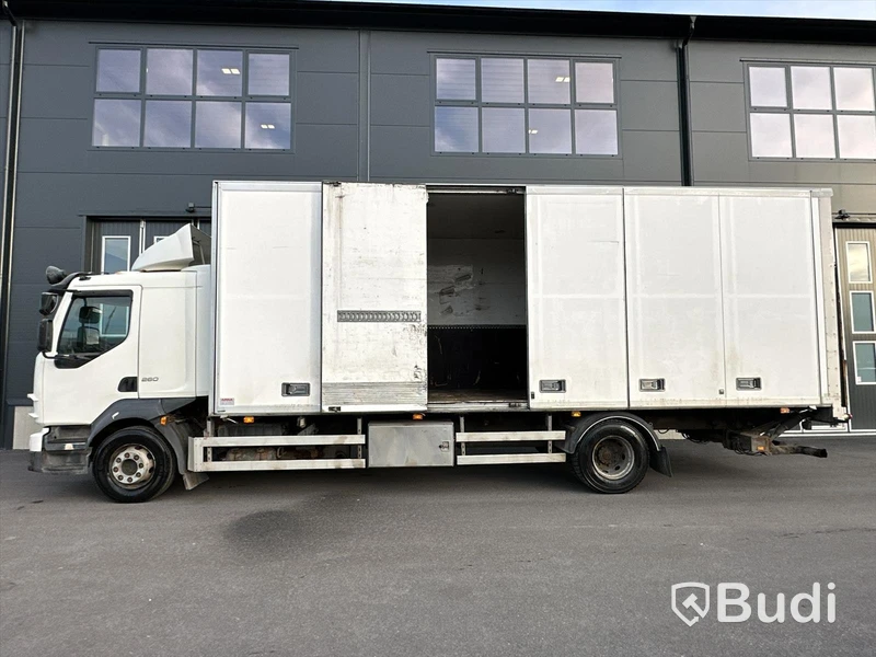 Lastbil Volvo FL 260 4x2 | 2010 | Skåp Arka - EXPORT