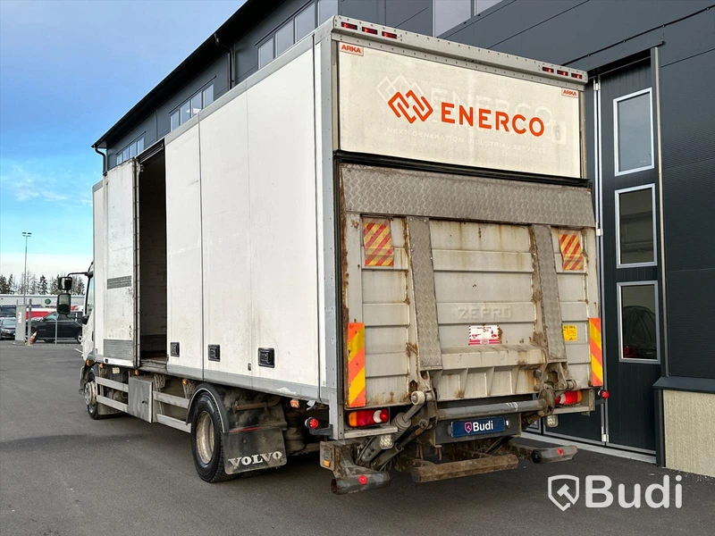 Lastbil Volvo FL 260 4x2 | 2010 | Skåp Arka - EXPORT