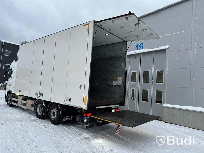 Lastbil Volvo FH460 6x2 | Ekeri | Öppningsbar sida | ADR