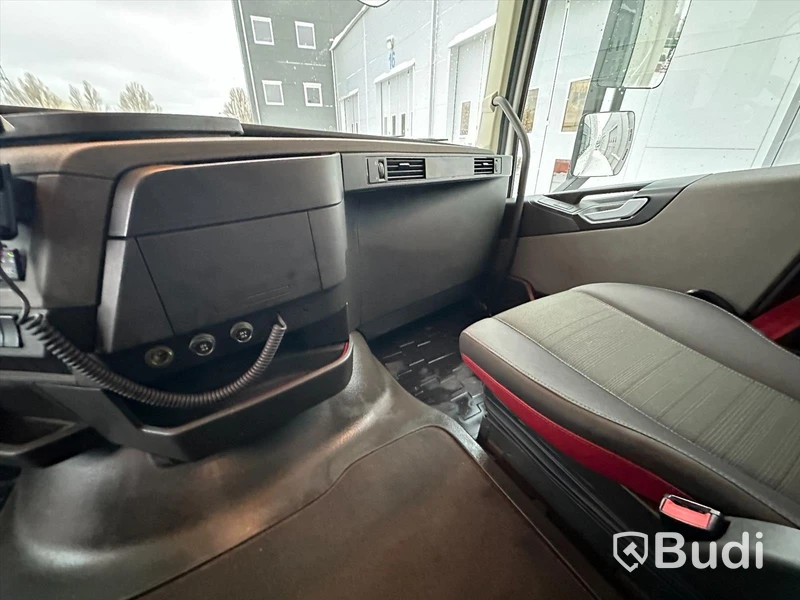 Lastbil Volvo FH460 6x2 | Ekeri | Öppningsbar sida | ADR