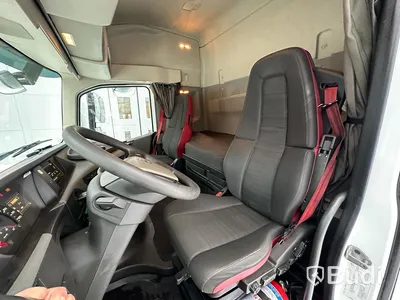 Lastbil Volvo FH460 6x2 | Ekeri | Öppningsbar sida | ADR