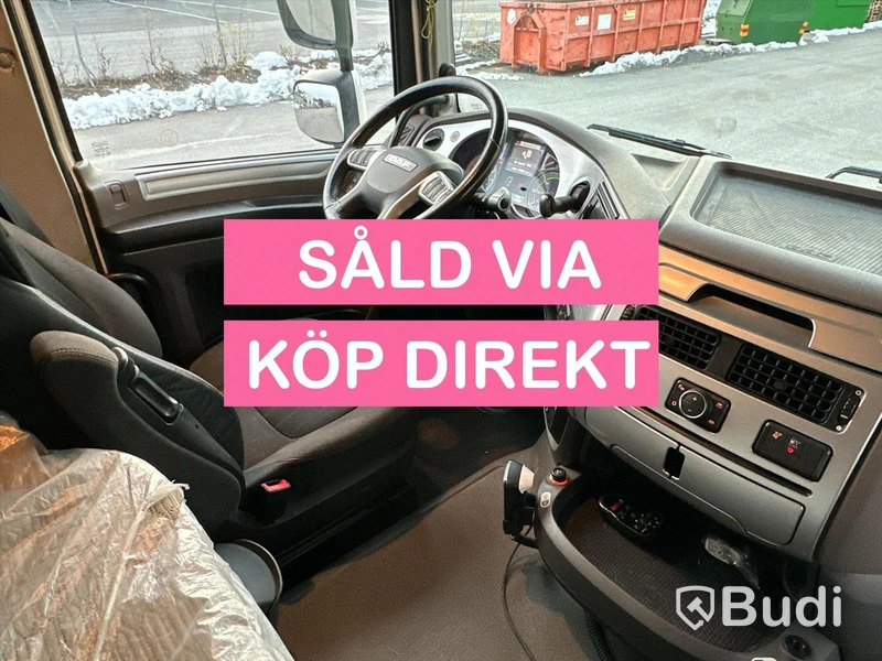 Lastbil DAF XF 530 med PLS skåp | 84026km | Öppningsbarsida- SÅLD