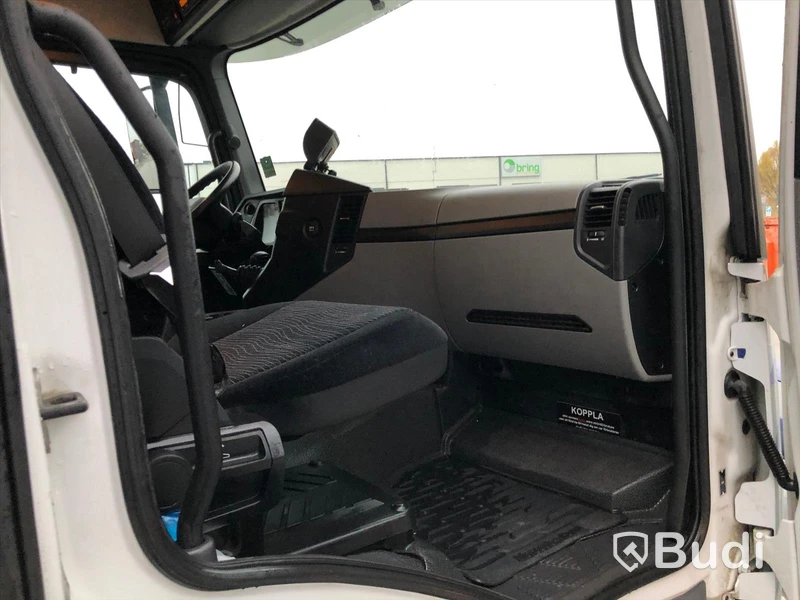Lastbil Mercedes-Benz Antos | Fastskåp | Euro6