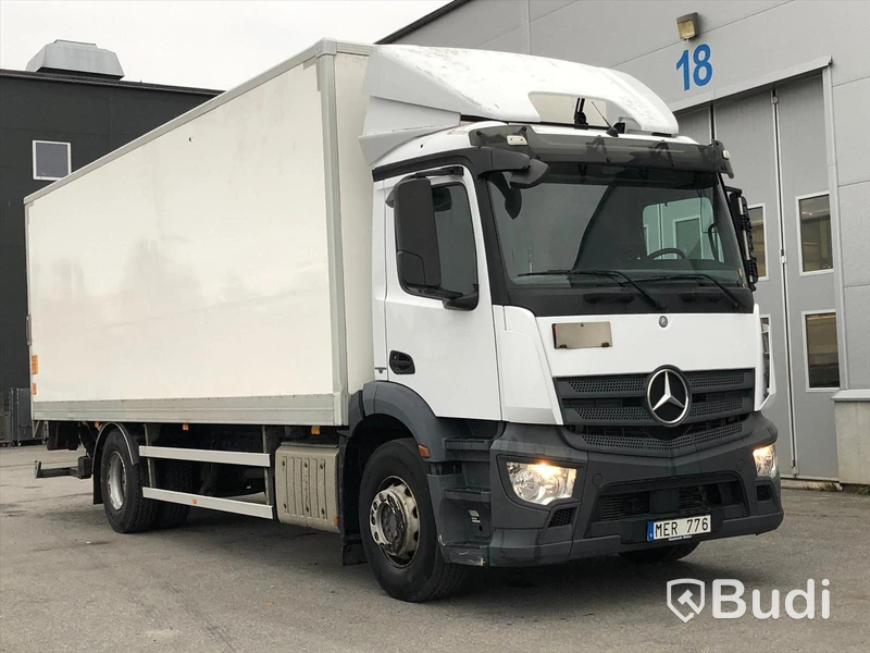 Lastbil Mercedes-Benz Antos | Fastskåp | Euro6