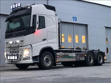 Lastbil Volvo FH 6x2 Hiab lastväxlare Euro5 (Miljözon TOM 2021-07-12)