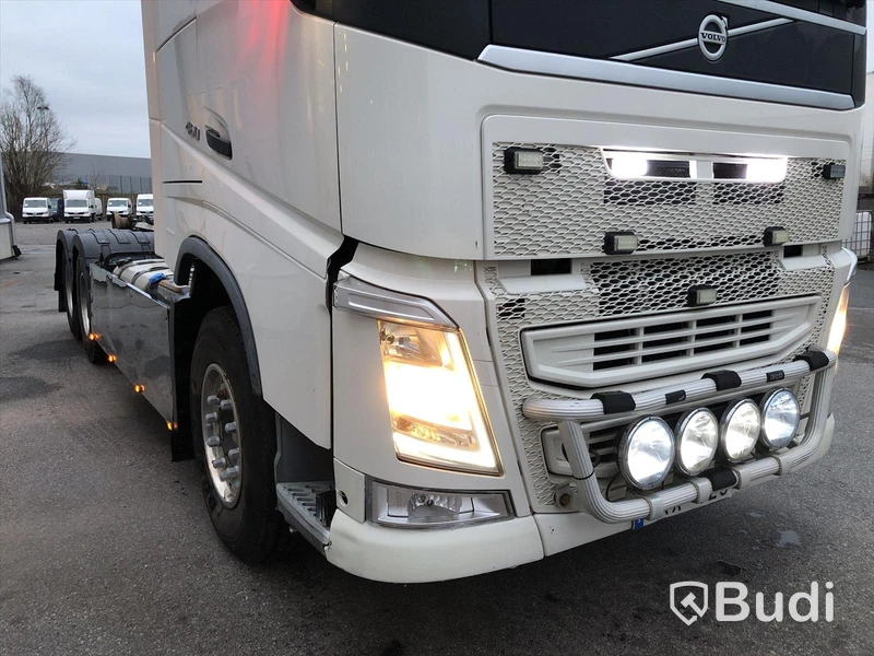 Lastbil Volvo FH 6x2 Hiab lastväxlare Euro5 (Miljözon TOM 2021-07-12)