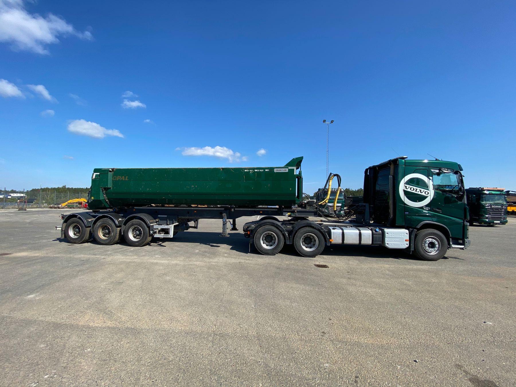 Lastbil Volvo FH12 540 6x4 med Sörling Dumper