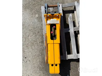 Kranarm med hydraulhammare