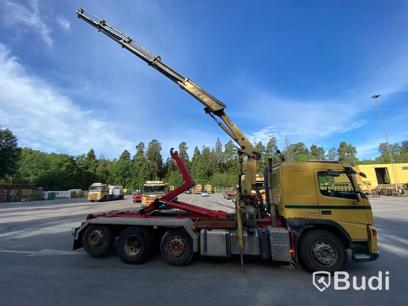Lastbil Volvo FM380 8x2 kran och lastväxlare Palfinger