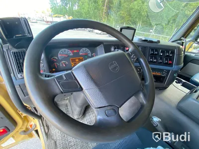 Lastbil Volvo FM380 8x2 kran och lastväxlare Palfinger