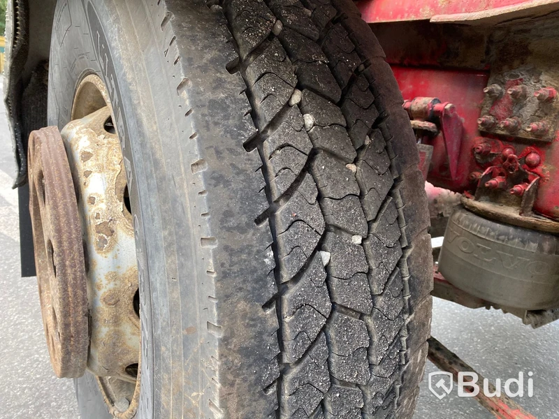 Lastbil Volvo FM380 8x2 kran och lastväxlare Palfinger